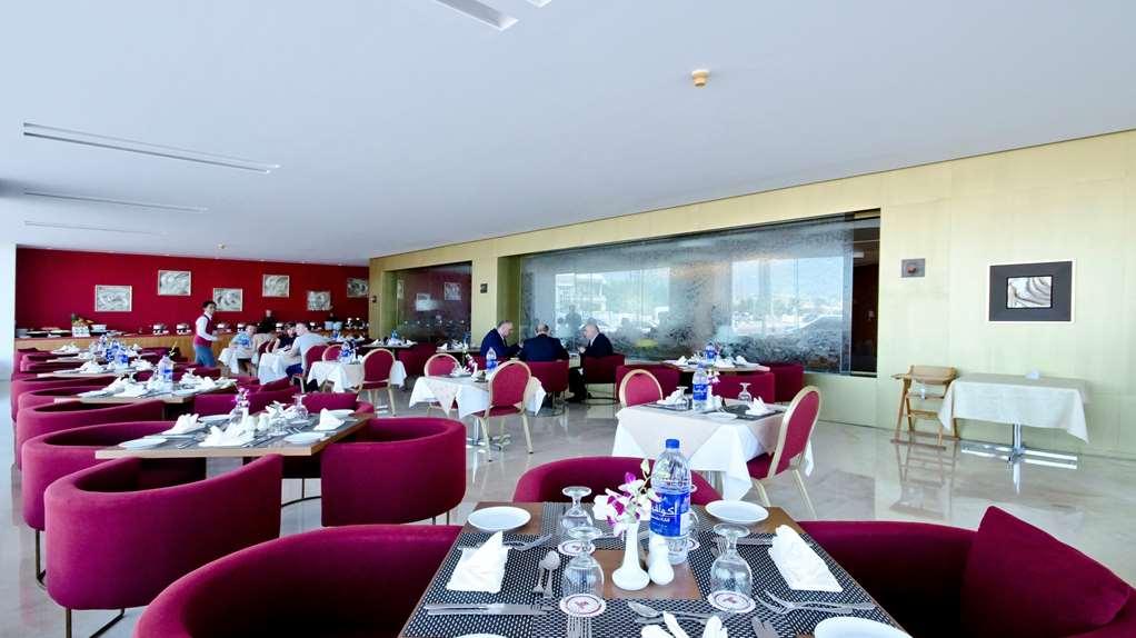Al Bustan Centre & Residence Дубай Ресторан фото